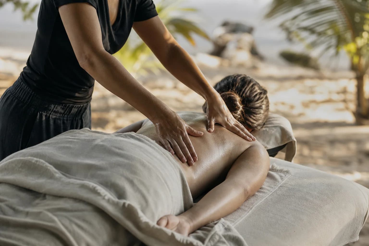 Massage arranged around the stay