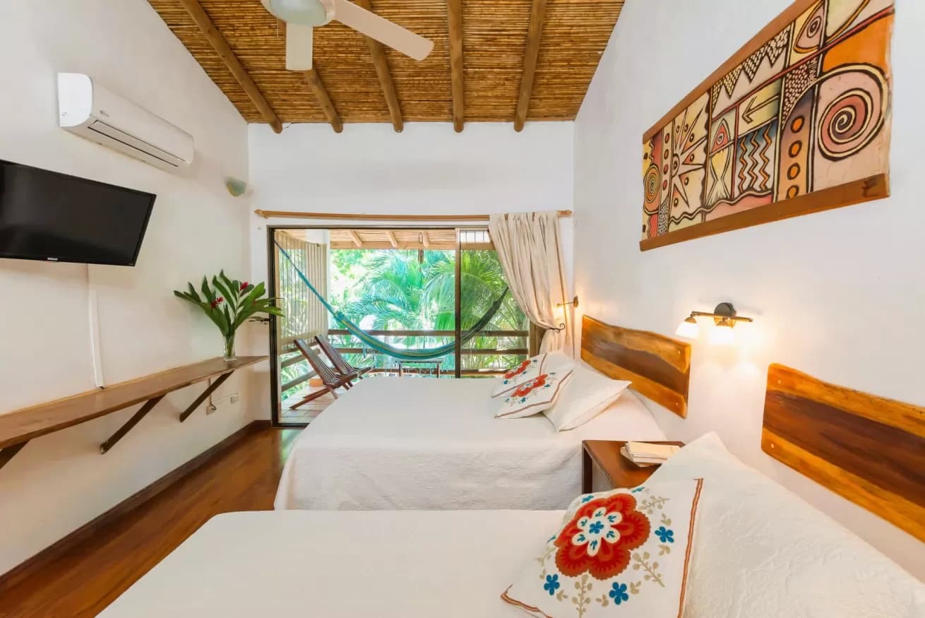 #5 Queen Balcony Garden Room