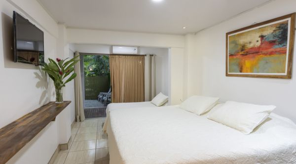 junto a la piscina King habitacion con compartido Cocina habitacion 8