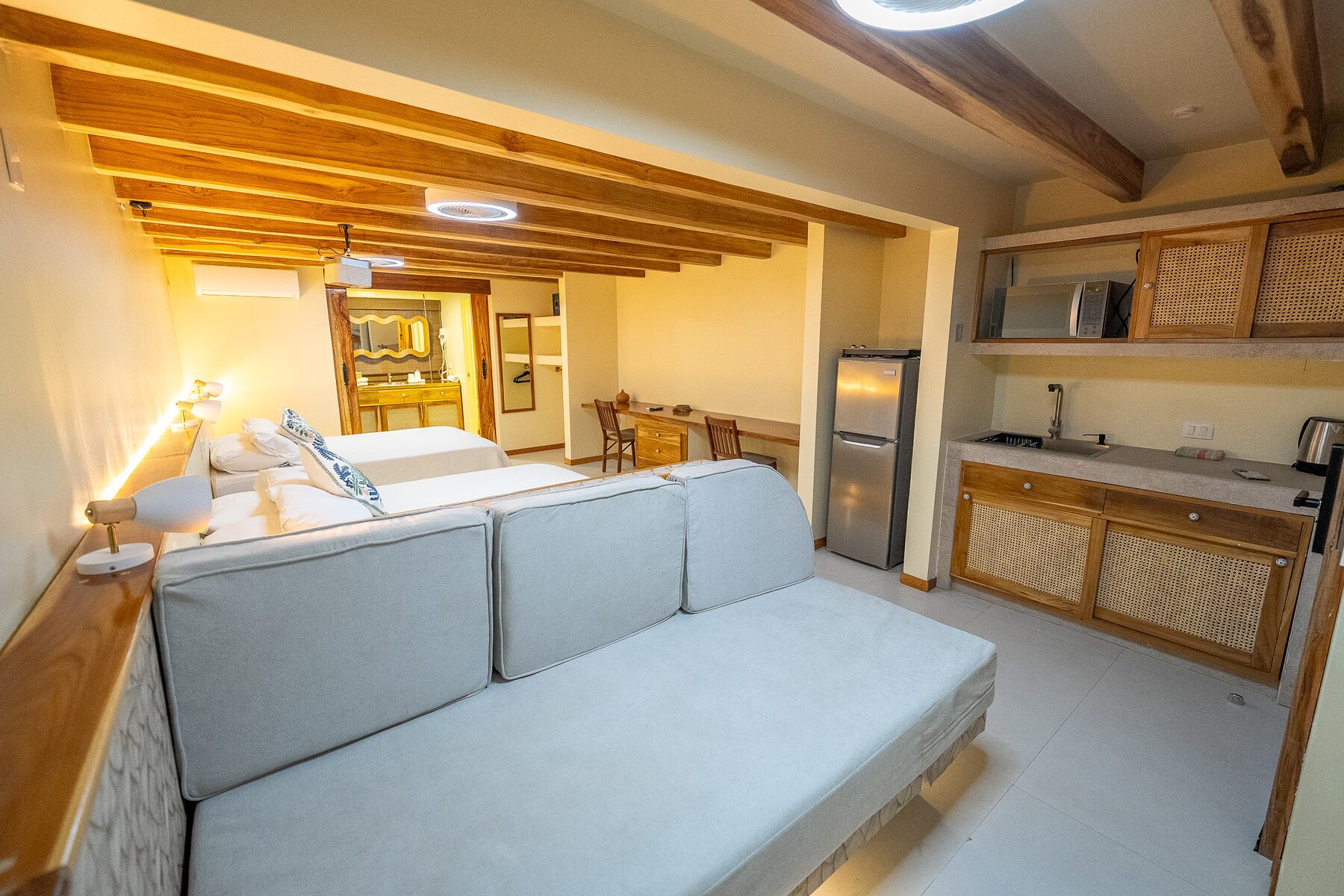 Poolside Family Suite with Kitchen & Projector thumbnail 5