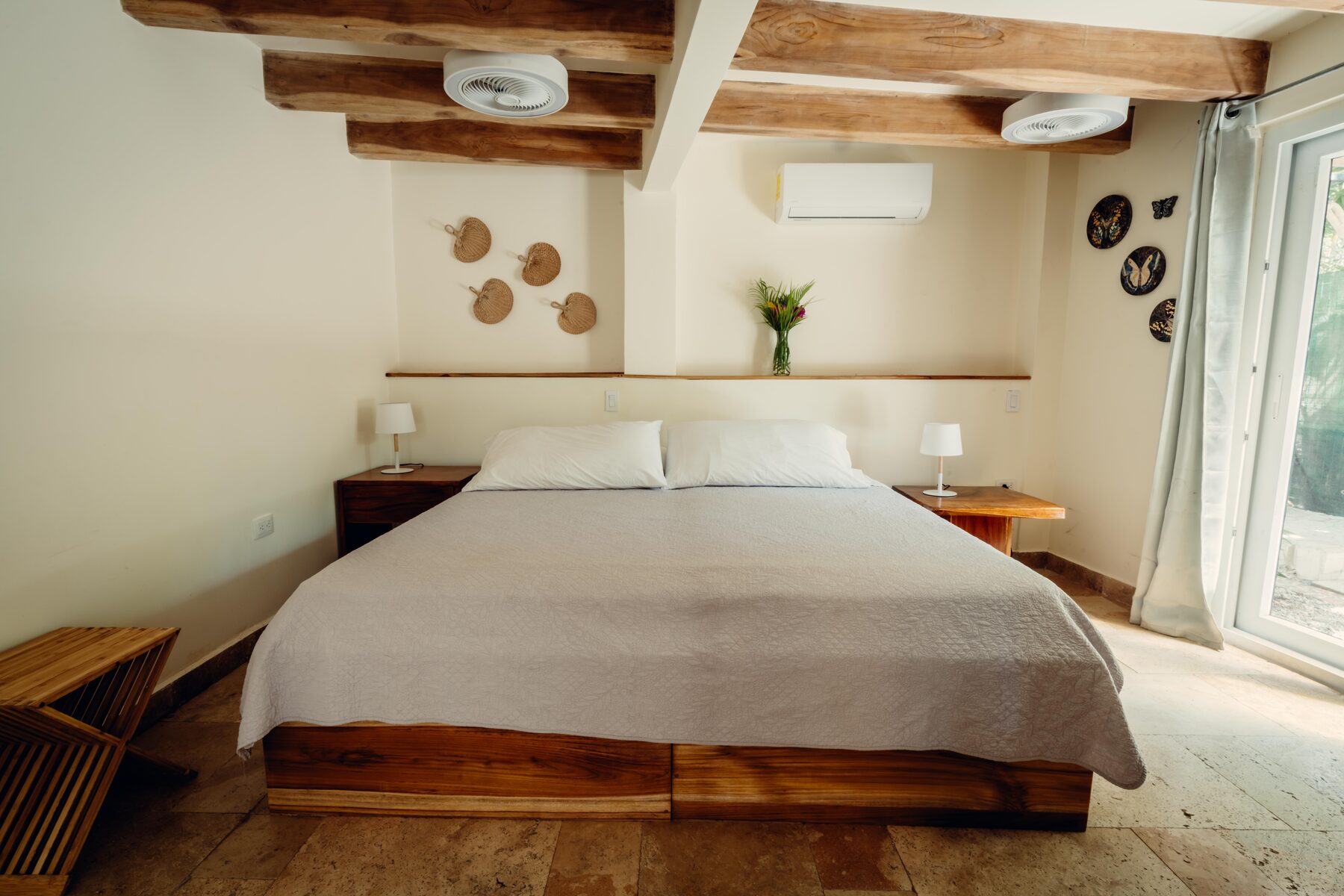 King Triple Room with Balcony thumbnail 8