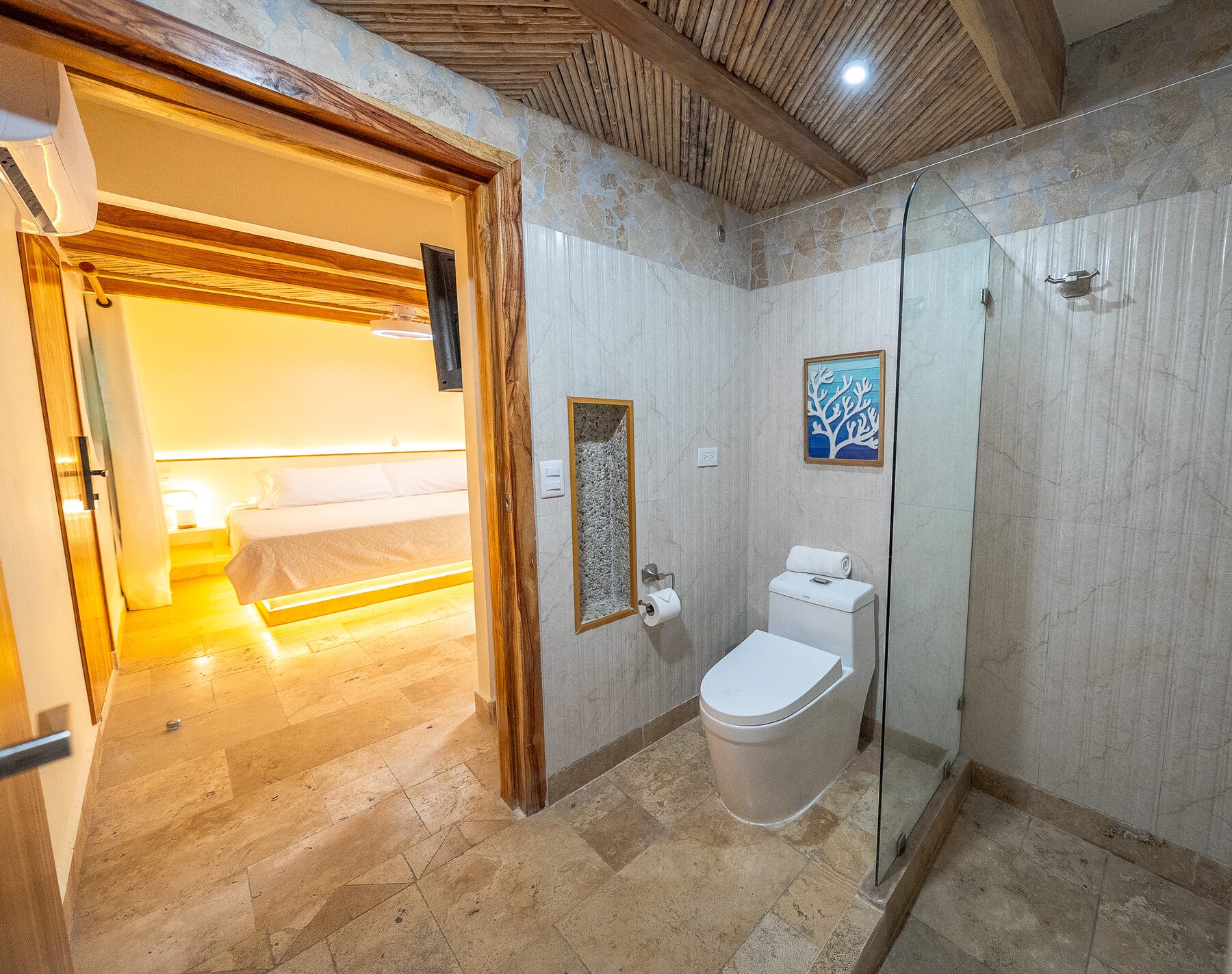 Premium King Terrace Room thumbnail 5