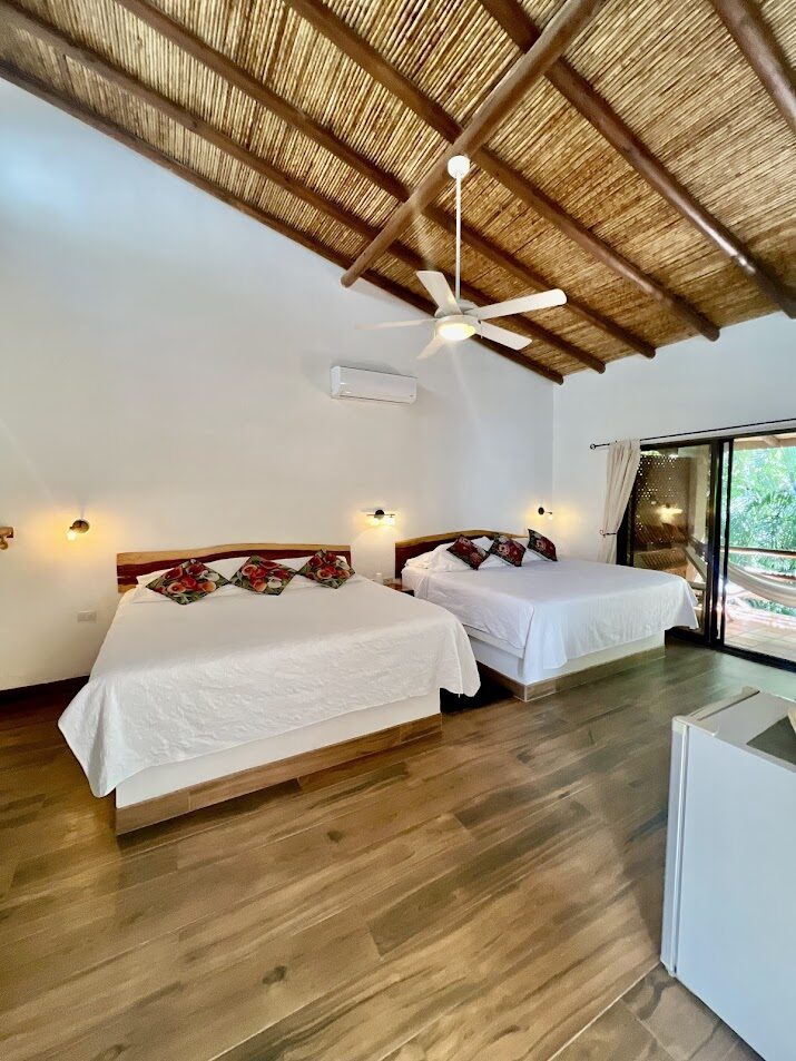 Two-King Balcony Room thumbnail 6