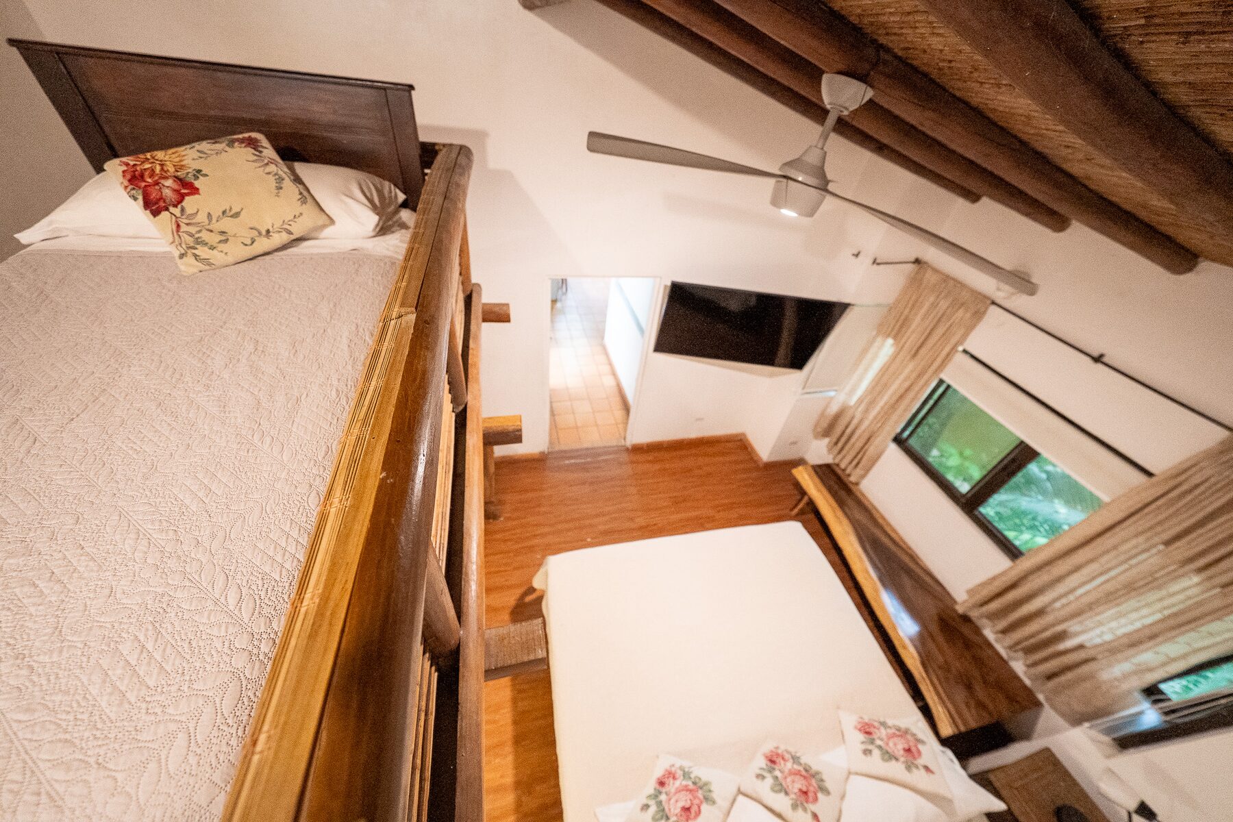 Family Mezzanine Apartment thumbnail 3
